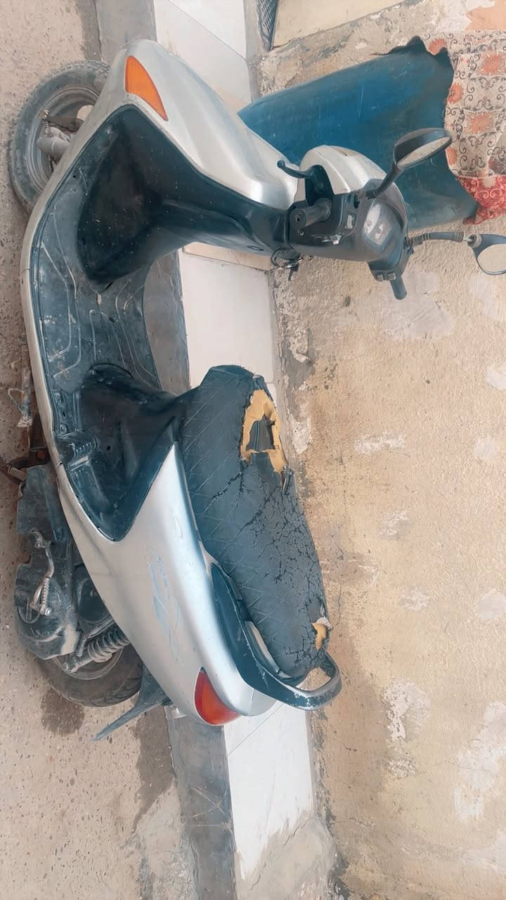 دراجه كامله كهربائيات شغاله سلف شغال  اي نقص مابيه
سعر 200
***********
