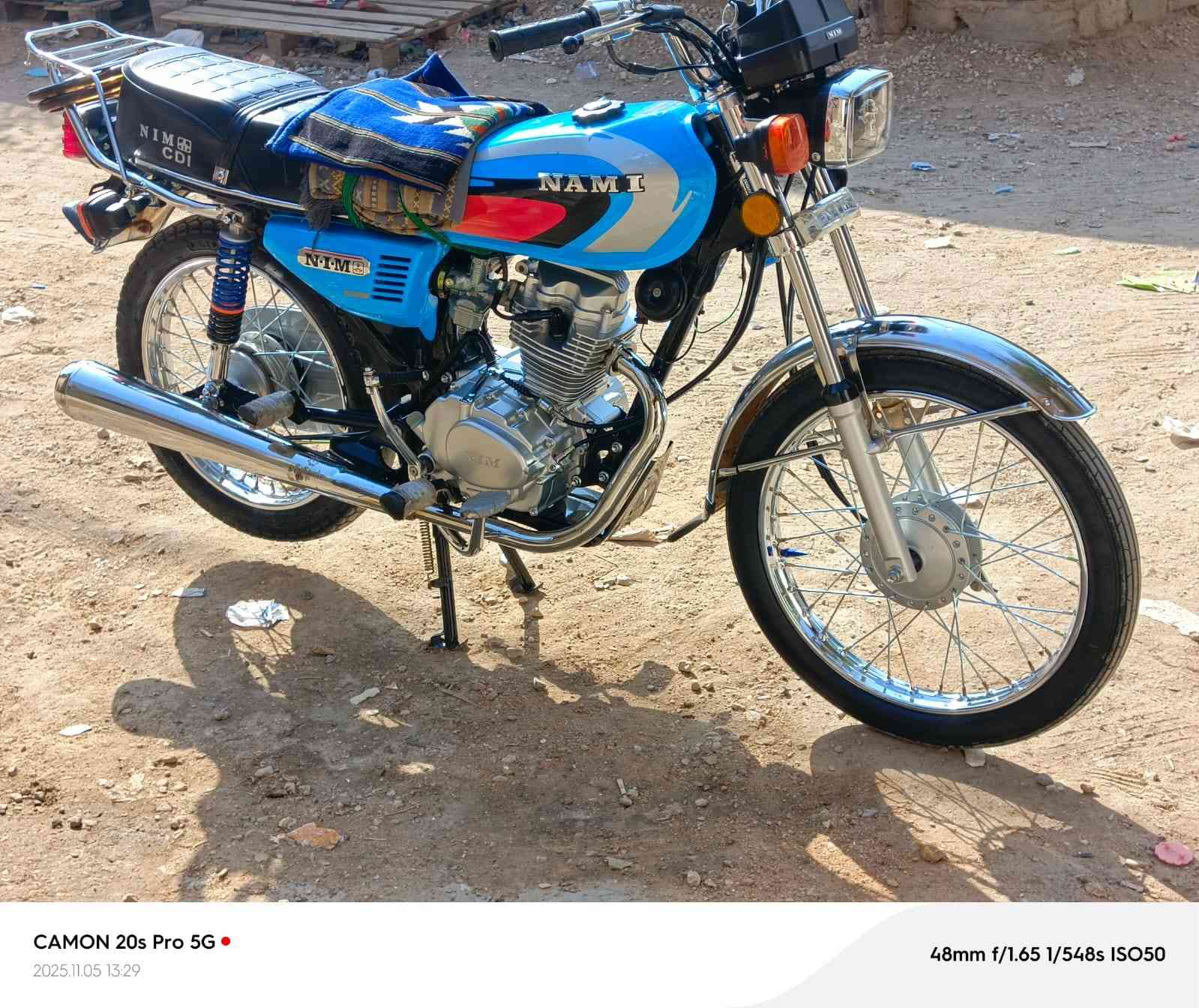 السلام عليكم ... دراجة أربع كير نامة شبه شلامجه موديل 25 طالعه ب 26 دراجة نضيف كلش وانضف من الصورة وتجي وشوف كدامك وتفحص برغي ماناقصه// سعرها 750 وبيها مجال حك جيه عنواني كربلاء كنطرة السلام / الرقم للاستفسار ***********
