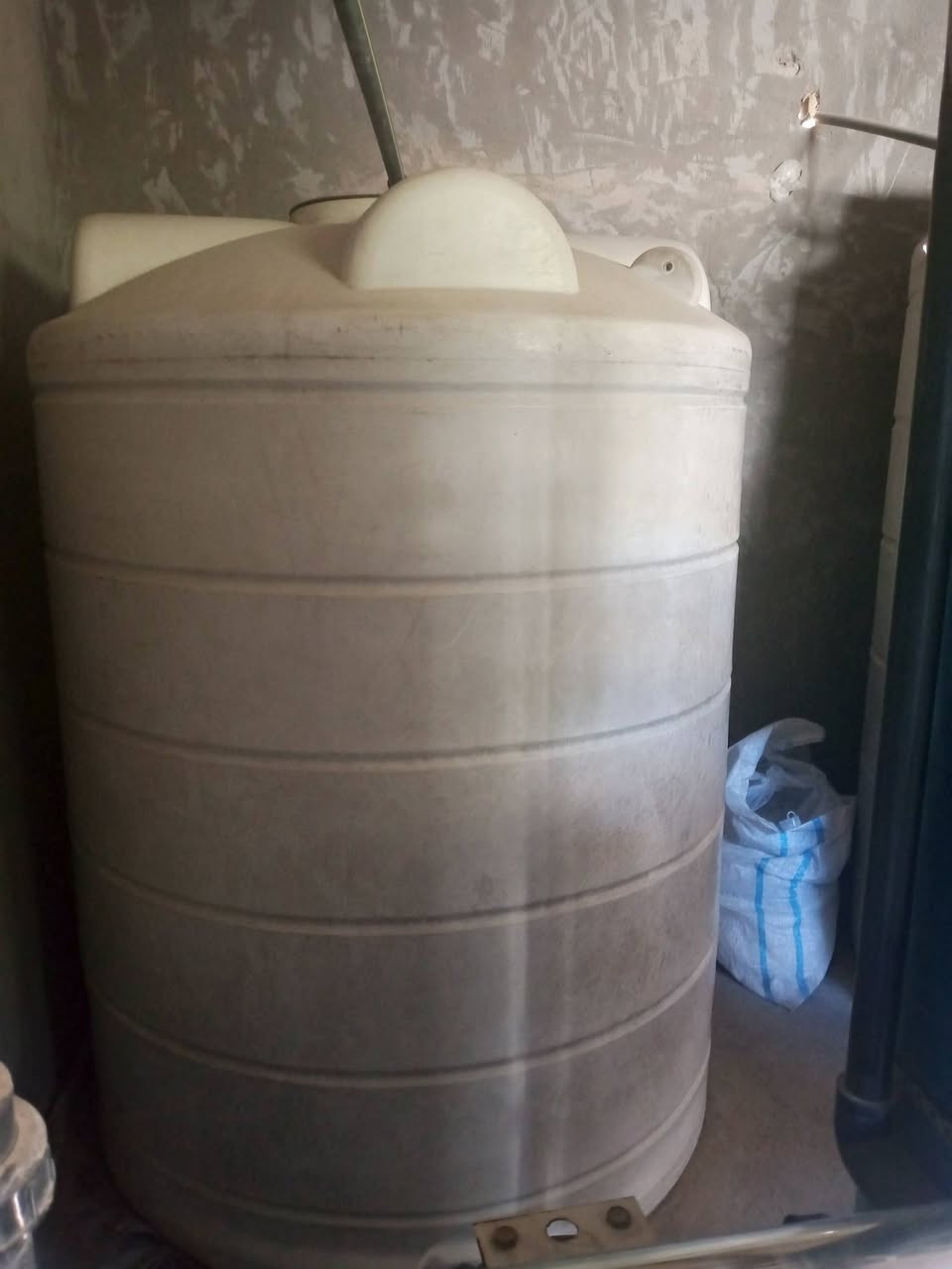 السلام عليكم للبيع منظومه ارو مستعمله السعه 1000التر بل ساعه مستعمله قليل الاستفسار /رقم الهاتف/***********
