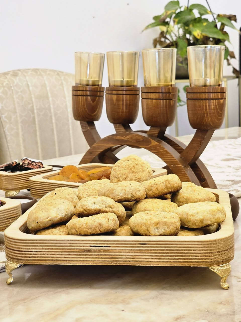 مقدمه خشب متكونه من ٥ قطع 
السعر 15,000 الف 
الديوانيه حي المعلمين مقابل مطعم بيت القيمه 
متوفر خدمه توصيل الى جميع محافظات العراق


**إذا كنت صاحب هذا الإعلان وتريد حذفه لأي سبب، رجاءا أرسل رسالة إلى الدعم الفني**