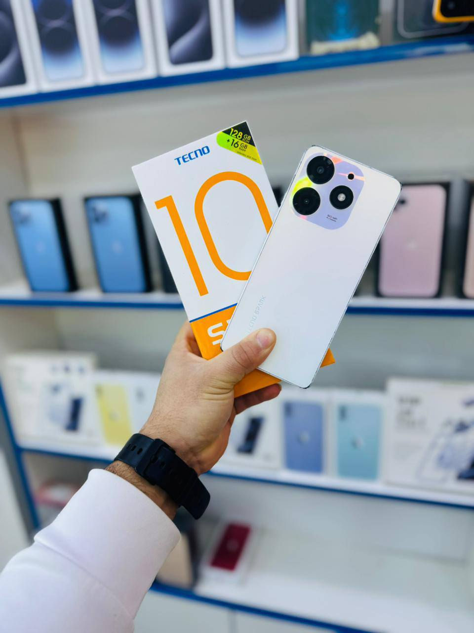 سلام عليكم 

جهاز TECNO SpARK 10 PRO 

ذاكره 128

بطاريه 5000

جهاز يخبل 

السعر 90  الف وبي مجال 

***********
