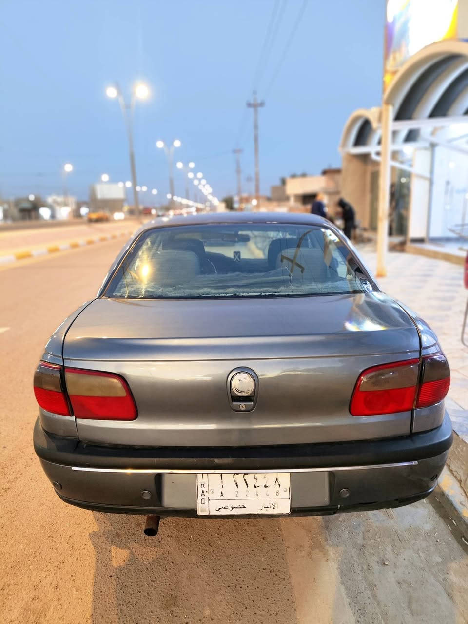 السلام عليكم
أوبل بزون للبيع أو  مراوس 

1996💥

محرك  ؛كير بطه :2500💥

صدر امامي خلفي نضيف ..

سنويه ال 29

داخل نضيف 💥

سعر ,45💲
***********
