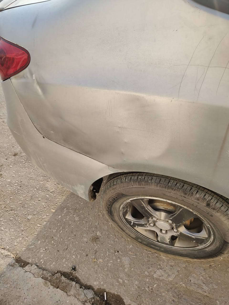 ايفانتي 2009 كير ومحرك 2000 مكفول سياره نظيفة مابيه  صبغ وكلشي واضح بالصور سعر 93
مكاني النجف 
***********
