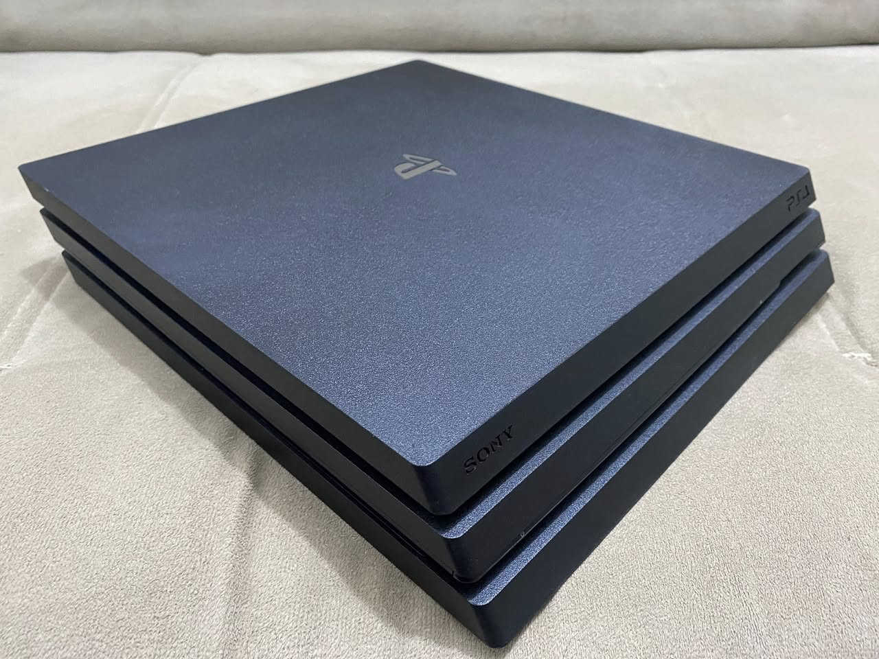 السلام عليكم 

بليستيشن 4 برو 1 تيره مهكر مع العاب حسب الاختيار  السعر ٣٠٠ الف توصيل كافه محافظات 

٥ الف

***********
