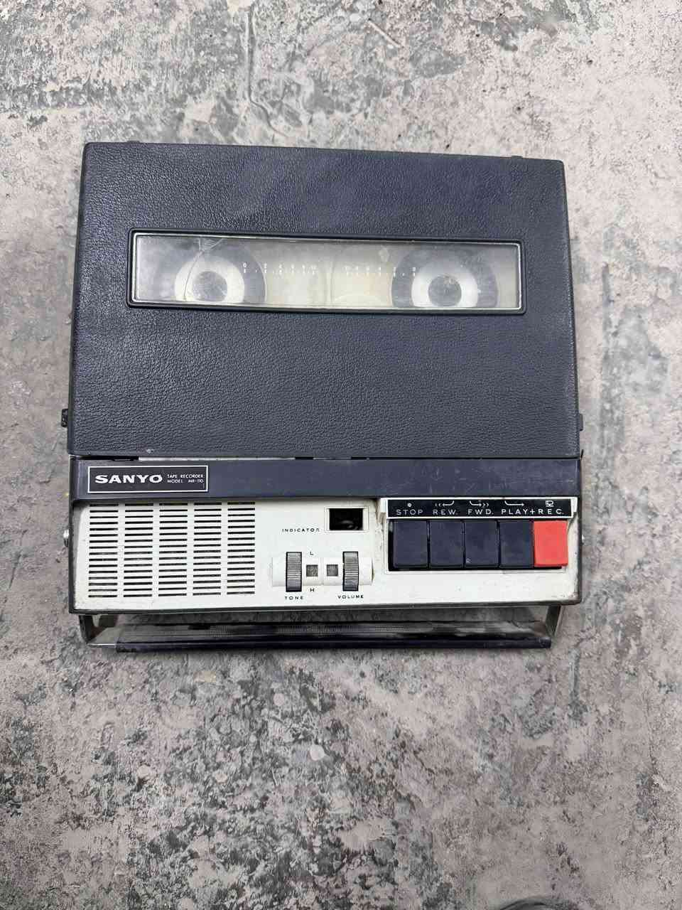 السلام عليكم غراض للبيع ***********
