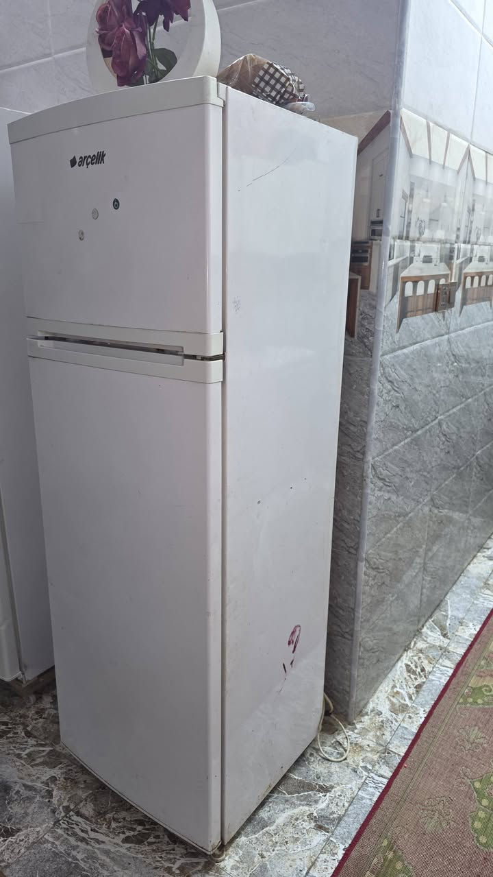 ثلاجه للبيع تجميد فول الفوك والجوه السعر 100
***********
