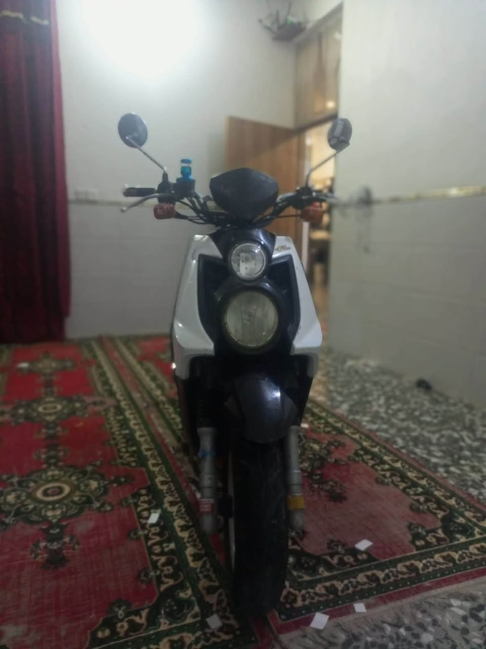 سلام عليكم سكنس جابلي مكفولة كفاله عامه برغي ما مفتوح بيها دراجه جديده ما صارله هواي من نزلته على ايدي دراجه ختم واحد 1️⃣ كهربائيات كاله شغاله نص نكره بكل وقت مجود عنوان بغداد الحسينية مال راشديه 
***********
السعر واحد و 250 وبيها مجال
