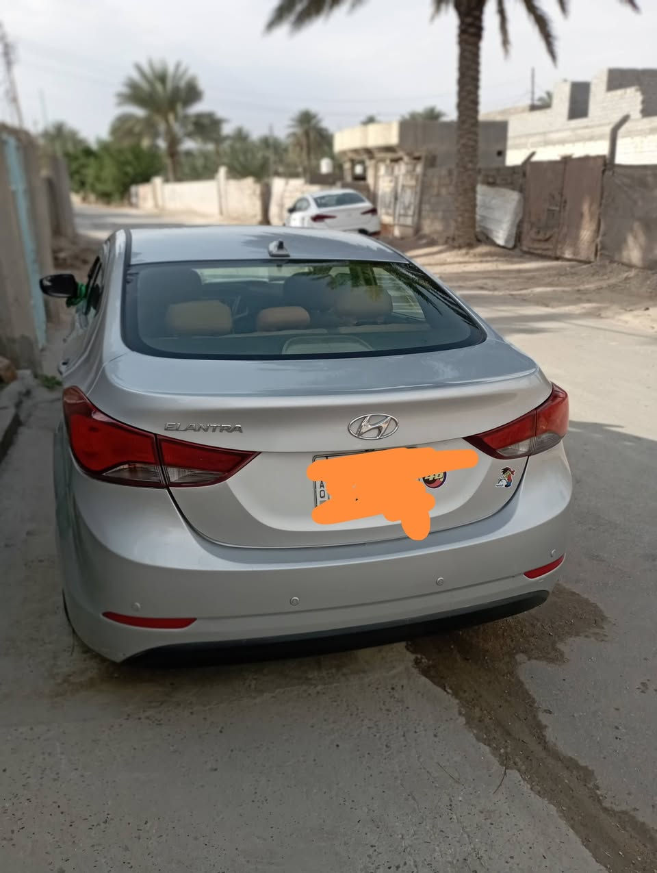 ​🚗 للبيع: هيونداي إلنترا موديل 2016
✨ المواصفات: فول مواصفات 1/1.
​🌎 الوارد: أمريكي.
​🔢 الرقم: بابل (رقم ألماني/إنجليزي
​⚙️ المحرك: 4 سلندر، حجم 1800cc.
​🛣️ المسافة المقطوعة: ماشية 170 ألف.
​🎨 الضرر والصبغ: قطة واحدة صبغ فقط، والباقي مكفول.
​📍 مكان السيارة والسعر
​📌 الموقع: بابل - المحاويل - طريق علي ابن الحسين.
​💰 السعر: 115 ورقة (وبيها مجال للشراي الطيب).
​📱 للاستفسار والتواصل: [***********]
