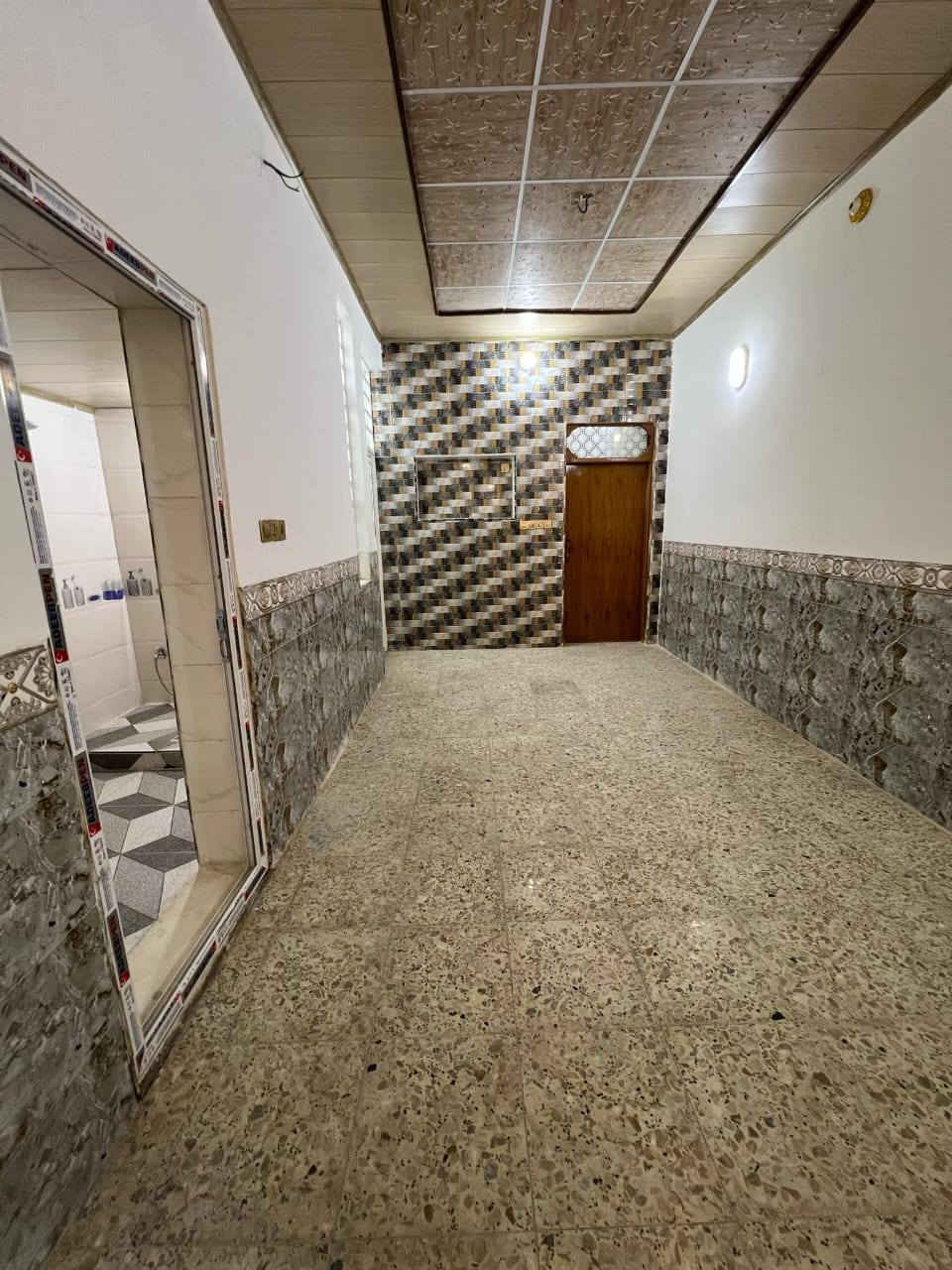 السلام عليكم بيت للبيع رقم٥٦٩٦٢ بحي النداء منطقه ال٥٦ مساحه ١٠٠م بناء جديد صب مكانه حلو وقريب ع شارع ب٨٣ وبي مجال  ***********
