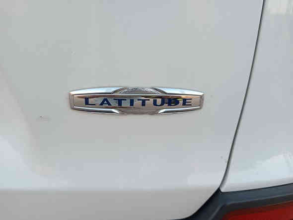 السلام عليكم جيب شيروكي بزون 2019 گير ومحرك مكفولات LATITUDE مكينه 4 اسلندر 2400 حره تحويل سياره جاهزه للخير المكان ميسان الميمونه *********** السعر 120
