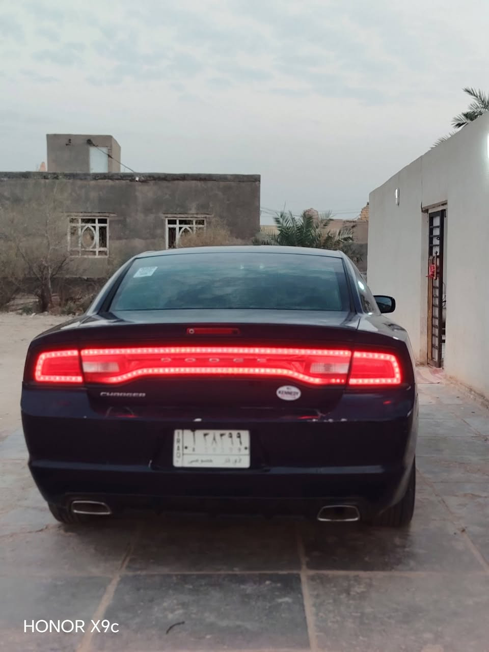 سلام عليكم للبيع جارجر 2013 وارد امريكي رقم ذي قار الدولي مكان السياره الناصريه اسعر 138 اي***********
