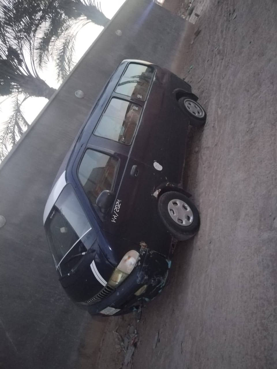 سلام عليكم بريجو البيع ول مراوس سياره ٩٦ سنويه نافذه ٢٥ محرك وكير وكسل خير من الله نضاف شرط ترهم مروس بسياره زقيره حسب الغناعه السعر ٤٥ وبيها مجال التحويل مباشر راعيها بلديره الستفسار علا هاذا الرقم ***********
