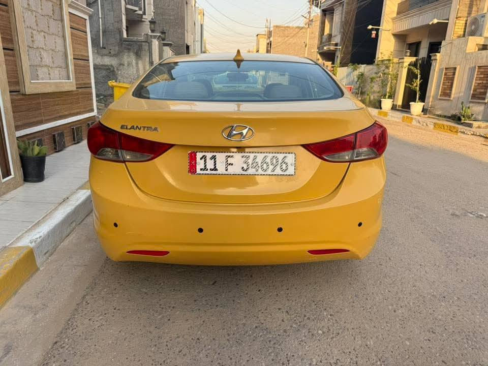 سلام عليكم سعر 84 وبيهه مجال
***********
النتره 2013 وارد امريكي محرك 1800
غرف جلد شاشه كامره 
حادث جاملغ وباب السايق فقط 
تخم تاير  كير مكينه جدد سياره جاهزه من كل النواحي رقم بغداد انكليزي بسم جيراني
عنوان بغداد دوره
