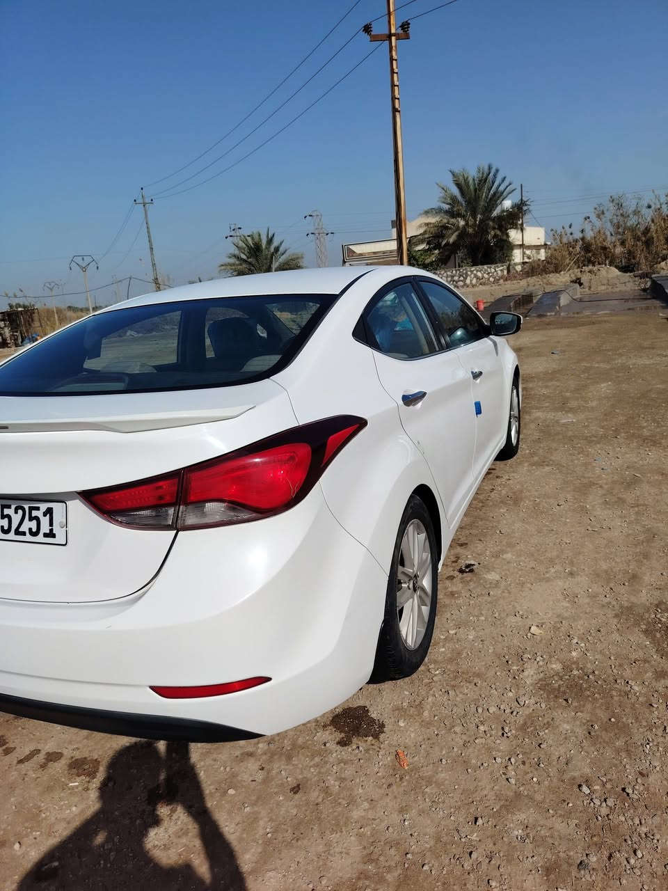 سلام عليكم الانتره موديل 2016 رقم بغداد بسمي سياره فول مواصفات يده نيكل تريشه نيكل مري شفط فتحه اشاير بل مري سنويه 29 هزه جديده مكان سيره بابل مشروع المسيب *********** وسعر 132   وبيه مجال شي بصيط
