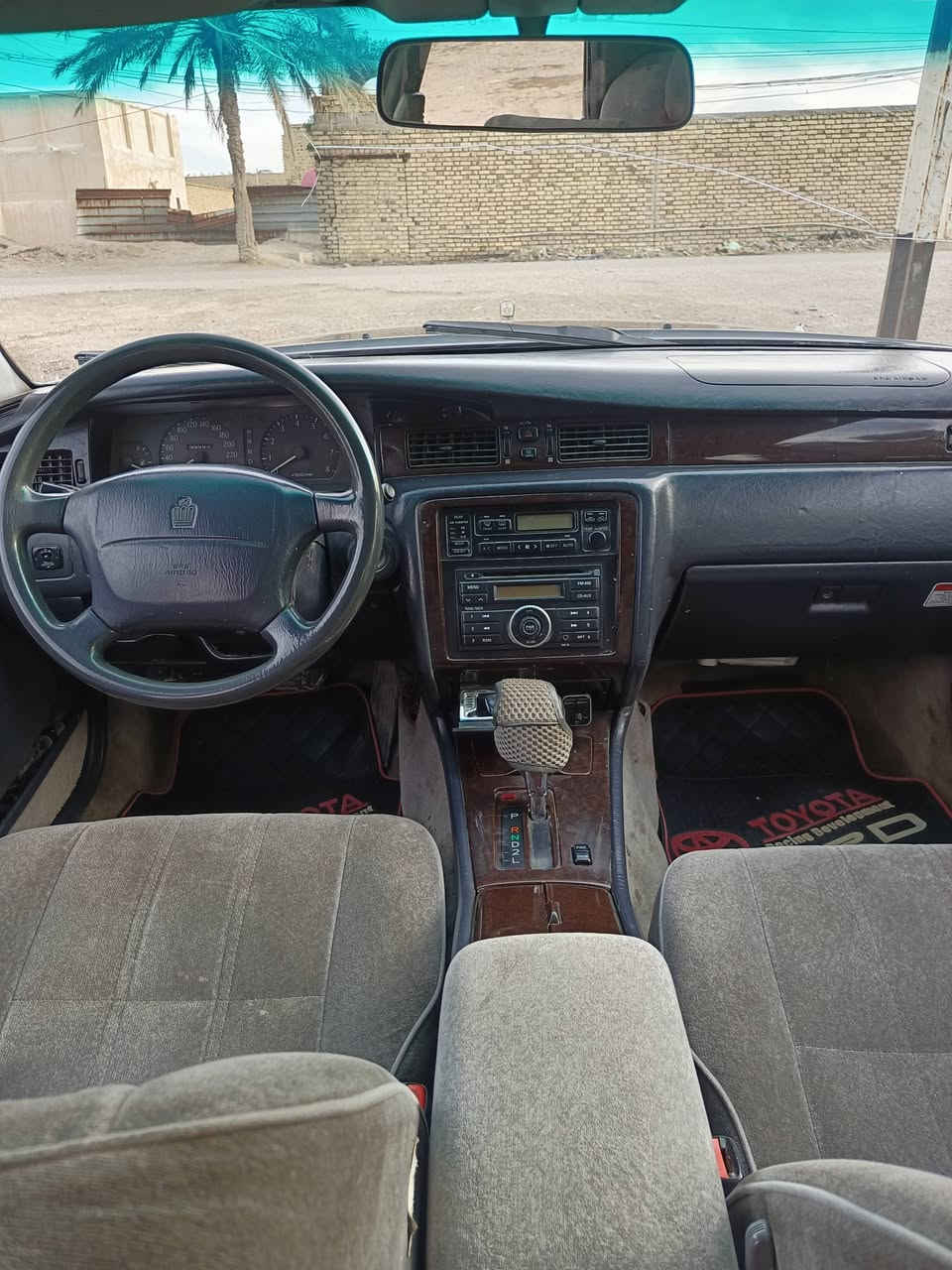 السلام عليكم كروان راس الثور تكم مديل 1997  شاصي 55.  محرك 3000فيشه وبطل اسود  سياره مكفوله من  كص  وضربه ونقل جثه  واصوليات رقم بغداد  بسمي تحويل ثاني يوم مكفوله  سياره جديده جاهزه تخم تاير جديد باتري جديد تبريد شغال  قطعتين  مكان سياره الناصريه سوك الشيوخ سعر السياره 88 وبيه مجال شي قليل ***********
