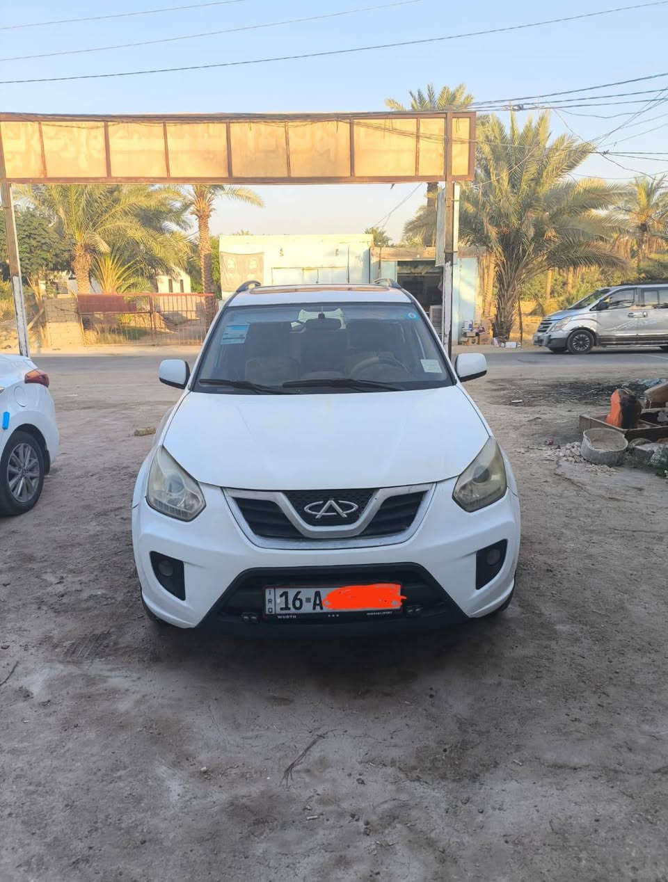 السلام عليكم 
سيارة شيري تيكو موديل 2013 سيارة بيها دخان ابيض واسود فقط ومرات يگطع الدخان ما اعرفه شنو 
محرك 1800 كير ومحرك بلادية سيارة بيها خياسات ملگطه امصلحات سيارة صافية تشتغل نگره سلف ما بيها أي نقوصات مسويلها ادامه كامله محرك+كهربائيات + رقم قادسية انكليزي سيارة دواخل نضيفه سعر 45 وبيها مجال قليل للشراي قليل
رقم للاتصال ***********
مكان النجف الاشرف
