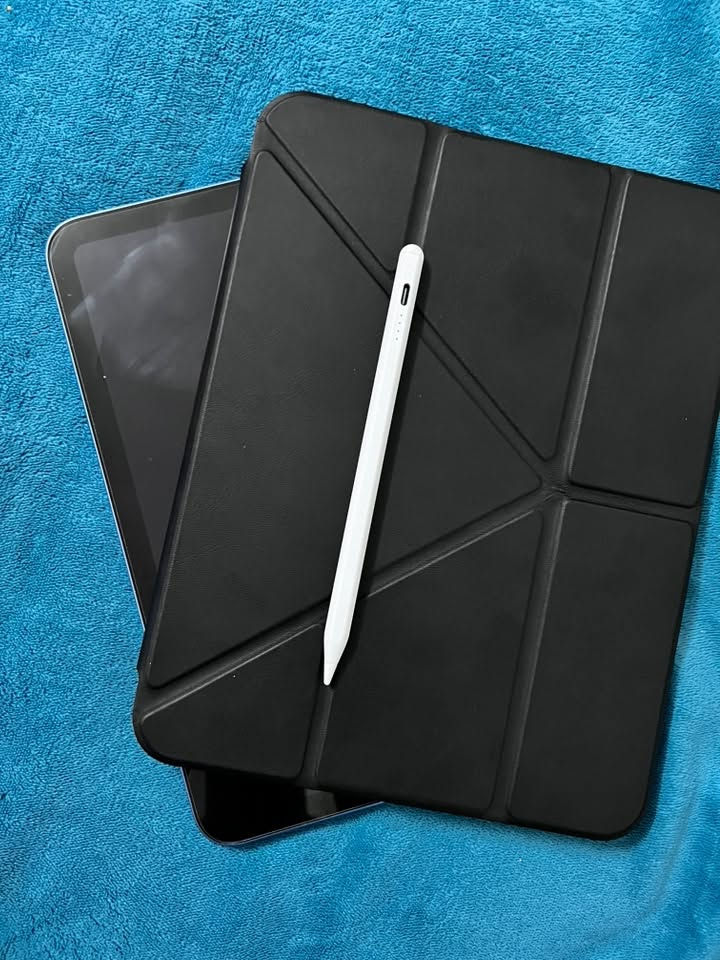 A Pad A16
ذاكره 128 
مشحون 32 مره فقط 
نضيف 100‎%‎
السعر : 550 ما بي مجال 
***********
