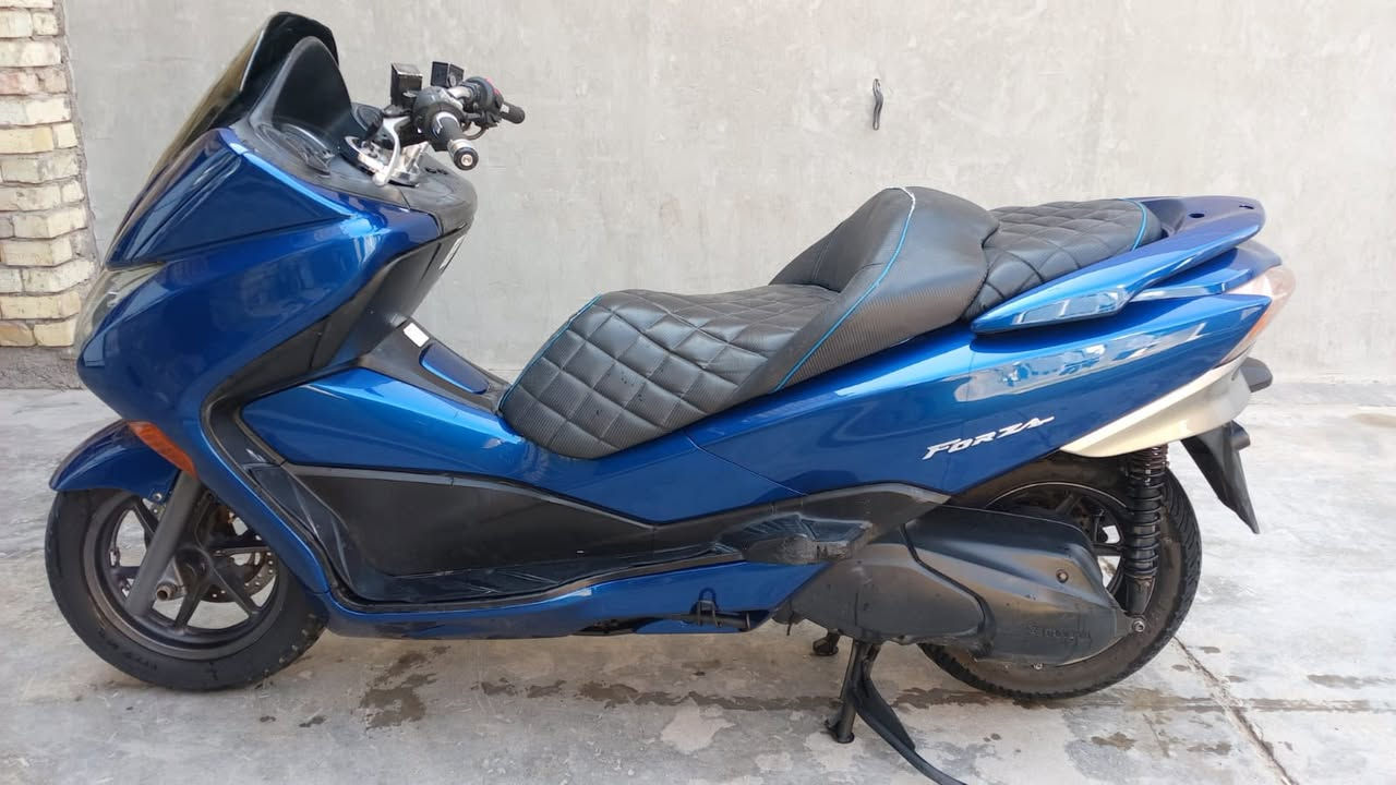 للبيع فورزه 0/10 جاهزه  من كلشي مكينه بلاد ما مفتوحه الدراجه  مصبوقه للجماليه صبق حراري فرن السعر مليون ونص بيهة مجال مكاني بغداد  ***********
