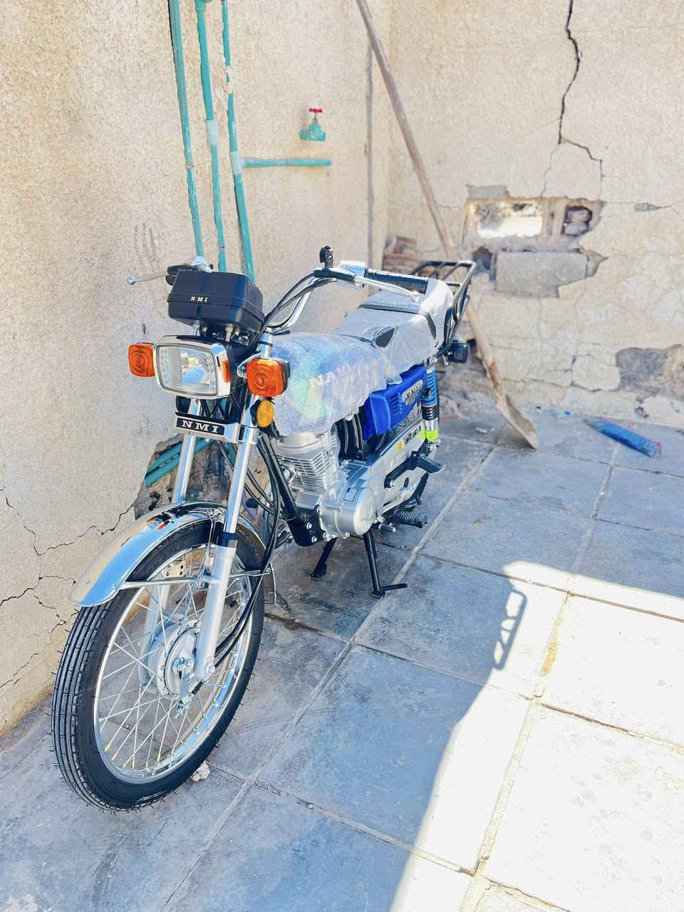 سلام عليكم دراجة للبيع نامة تعمير 26 اوراق سكنر تعميرة من نوفل اول تبديلة دهن حتة بعده ما ساحكة سعر خاص هاذة رقم ***********
