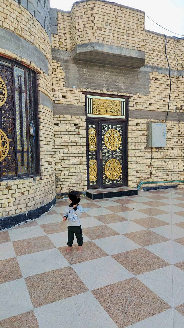 السلام عليكم بيت البيع في الجزيرة المساحة الكلية 750متر 
مكلف بالنشر 
‏‪0771 150 7444رقم الهاتف
