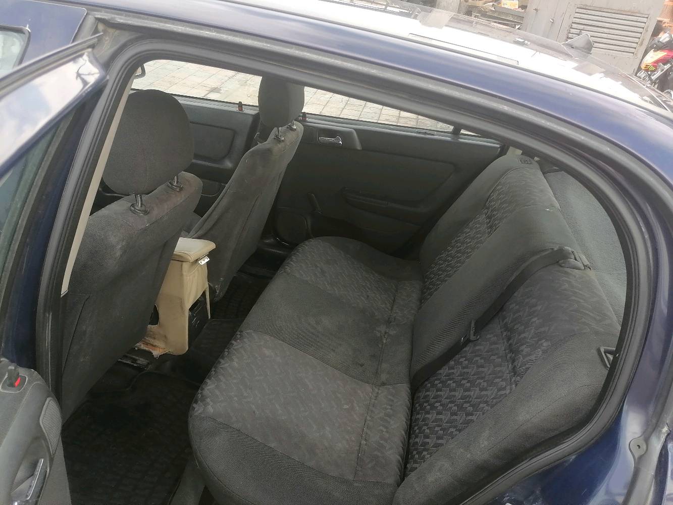 السلام عليكم ورحمة الله وبركاته 
للبيع اوبل استرا 2002  انكليزي وبسمي كير ومحرك مكفول تخم تاير جديد صدر امامي خلفي جديد تبريد ثلج تدفئه كهربائياته بلاديه اي چطل مابيه غرفته جديده بلاديه كهربائياته كله شغاله بلاديه  ترايك وين متريد ناعمه كلش بلاديه صبغه بلاديه  مكفوله من ضربه كتلوكات شركه بيه السعر 55 بيه مجال ( ***********… . *********** )