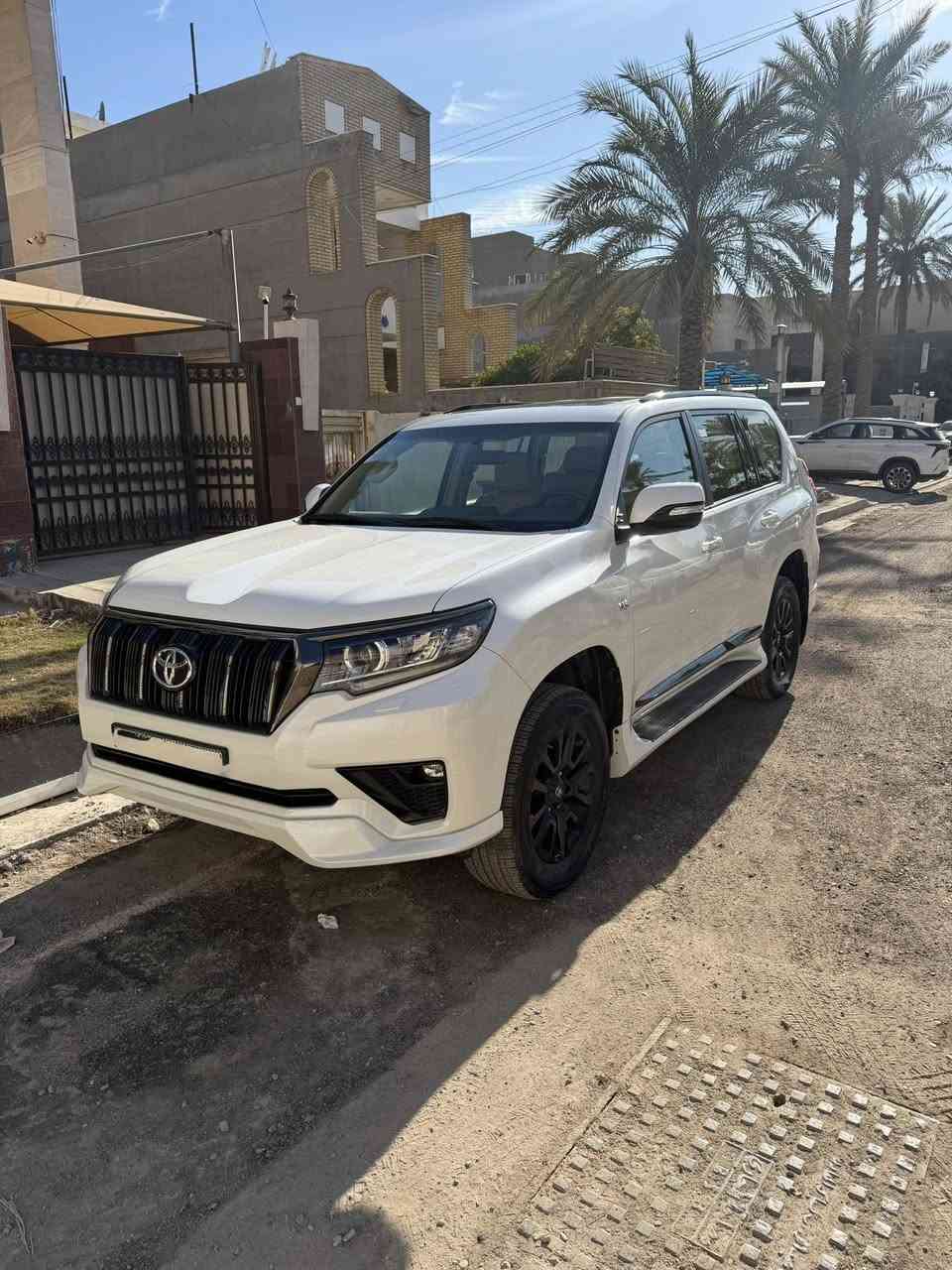 تويوتا برادو :: مد نايت رقم بغداد
موديل 2021 ••• TXS ••• SAS
_ماشية 47 الف كيلو 
_مكفولة كفاله عامه ماعدا شخط بالباب مصورة فيديو شيروحلة تصليح اني اخسرة ما مصلح باقي نفسة 
_كشنات كهرباء
_حجم المحرك V6
_مفتاح التشغيل بصمة
_فتحة سقف سلايد روف
ABS_
_فور ويل
_شاشة اصلي
_كامرا دوارة
_حساسات خلفية
_لايت زينون + LED
_كشافات زينون
LED بك لايت_
_حجم الاطارات 19
_مثبت سرعة
_المودات والاوامر الصوتية
_حركة المقاعد الامامية كهرباء
_نظام تبريد للمقاعد الامامية
_مقاعد عدد 7
_مقاعد جلد
_تبريد شاشة
_ثلاث قطع تبريد
_ثلاجة
_شاشة لتحكم التبريد الخلفي
_نظام نزول منحدرات
_نظام مانع تزحلق
_نظام حساس اطارات
SPORT_
_اشاير بالمري والمري قابله للطي
USB مخرج_
Bluetooth_
_مخرج منفذ الطاقة
_حاملات اكواب
_هوك خلفي
مكان السيارة بغداد شارع فلسطين 
للاستفسار الاتصال بالرقم ***********
