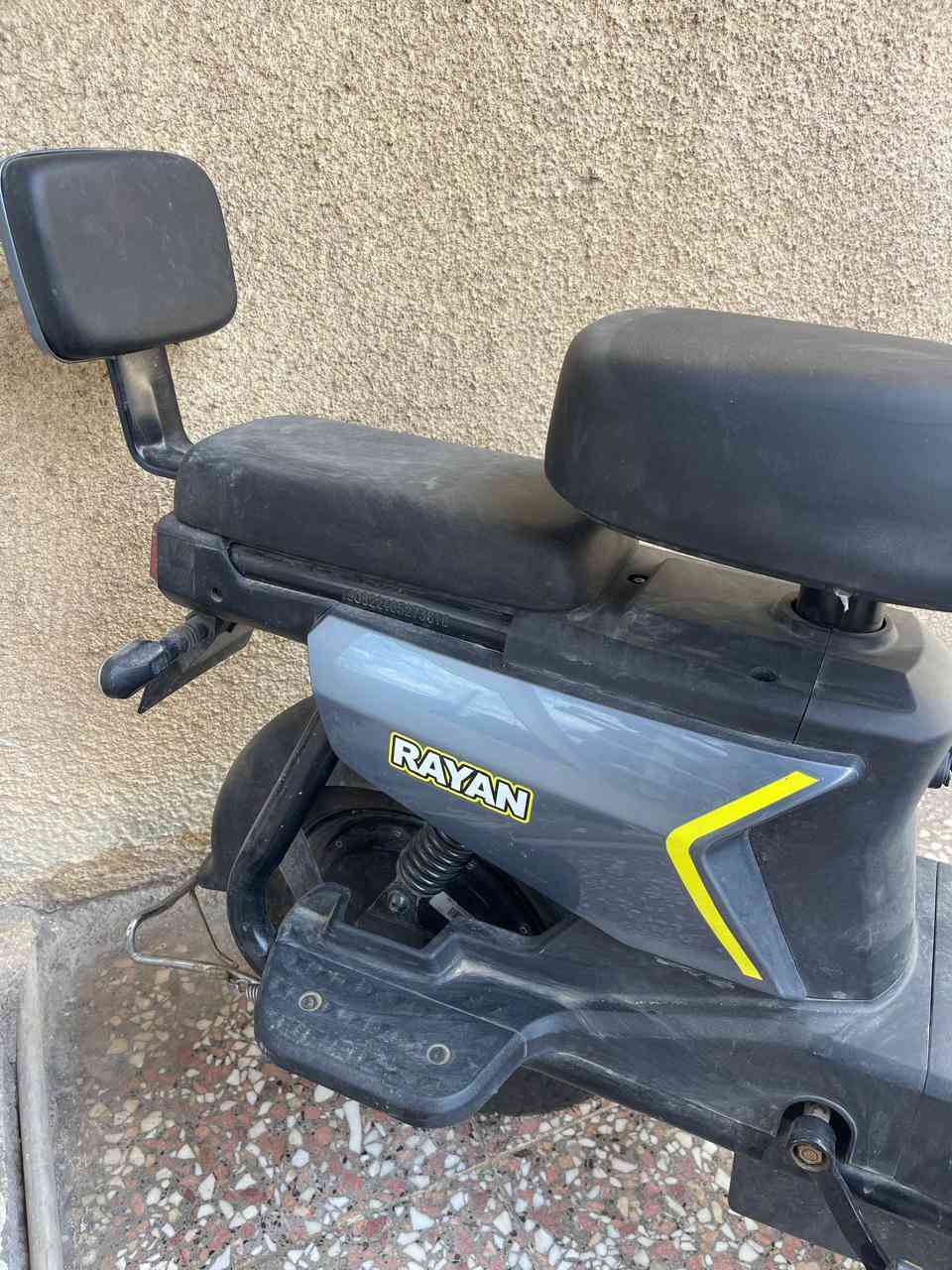 � فرصة للبيع – دراجة كهربائية الريان 🔥
دراجة كهربائية جاهزة للاستخدام مباشرة
✔️ بطاريات جديدة (توها متبدلة)
✔️ شغلها ممتاز وما تحتاج تصليح
✔️ مناسبة للتوصيل أو الاستخدام اليومي

💰 السعر: 450,000 دينار (قابل للتفاوض للجادين)

📞 للتواصل:     0772 283 0614
