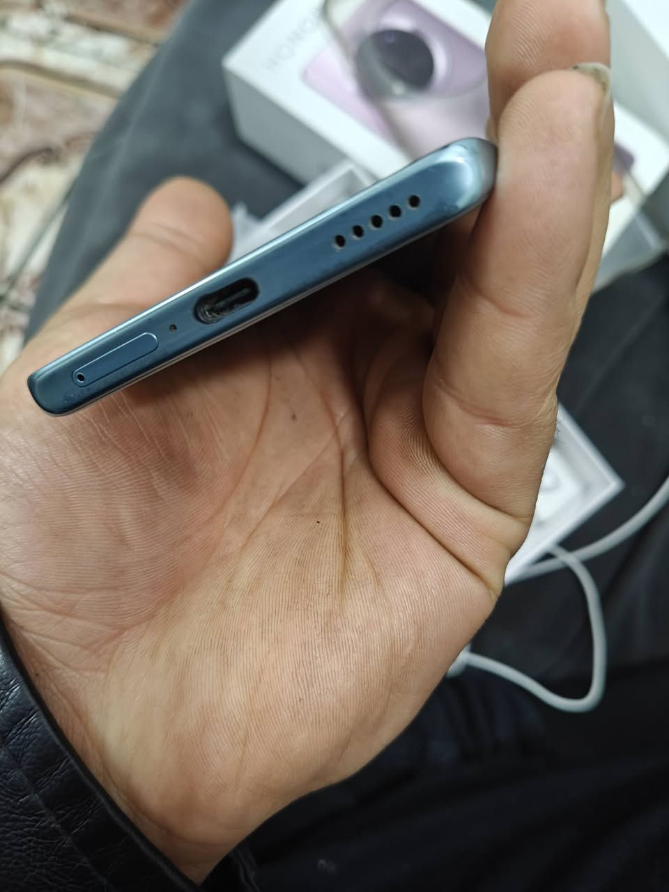 السلام عليكم
honor x9 c 
عشوائيه ١٢ مو ال ٨  يصير ب ٣٥٠ الجديد
مكفول بعده جديد هوه وغراضه من البيت تاخذه
سعره ٢٥٠ قفل من الاخير بدون عمله بس الشراي ب٢٥٠ يتصل مكاني الشعب ***********
