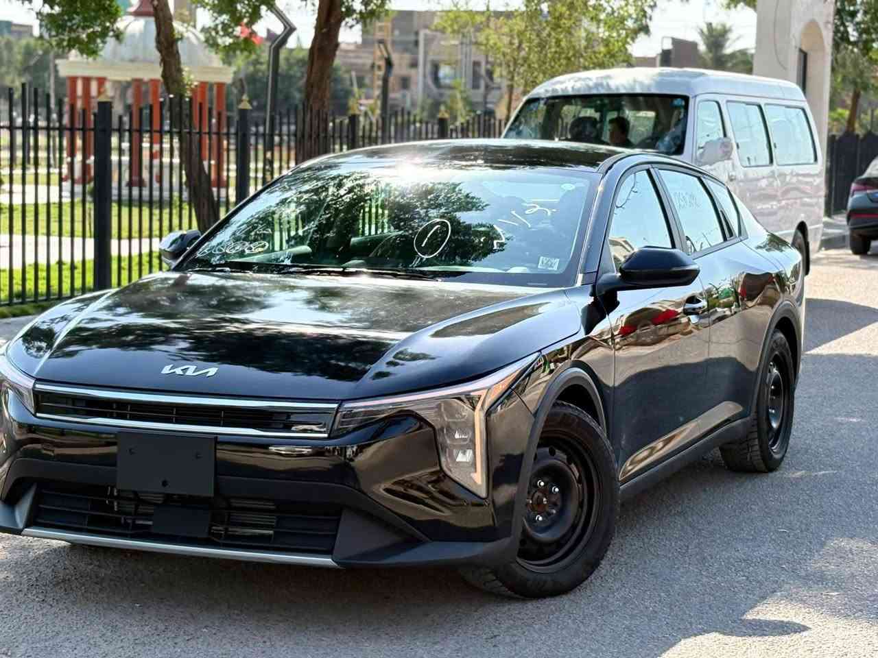 السلام عليكم  K4  لون اسود  ميتاليك متغير  دخول جديد منفيست باسمي فحص مؤقت السيارة حادثها بنيد ماشية 5  الالف بدون ايرباك جميع الايرباكات سليمة لغد شاصي مكفول تبريد راديترات شركة 

المواصفات

محرك 2000 دوش 

بصمة

تبريد قطعتين

اشاير بلمري

تشغيل عن بعد

ترحيب

اشاير بالمري

شاشة دجتل متصل

دخول ذكي

بكلايتات لد

انارة داخلية لمس

تبريد منفصل مناخين

شاشة جبيرة  

اوتو هولد

سستم صوت

كامرة دوارة

بصمة صندوك

سايد بريك كهرباء

اوتو هولد

داخل لونين

رادار امامي

لايت 3 عدسات

رادار خلفي

رادار جانبي

تدفئة كشنات

تدفئة ستيرن

لد امامي

تحديد مسار

قيادة ذاتية

توقف ذاتي 

تنبيه عند مغادرة المسار

اوتو ستوب

كروس سرعة

وضعيات قيادة

وبعد هواي مواصفات بيها

سيارة جاهزة وكاملة بدون نقص

السعر  152 وبيها مجال بسيط

مكاني بغداد تقاطع درويش ***********
