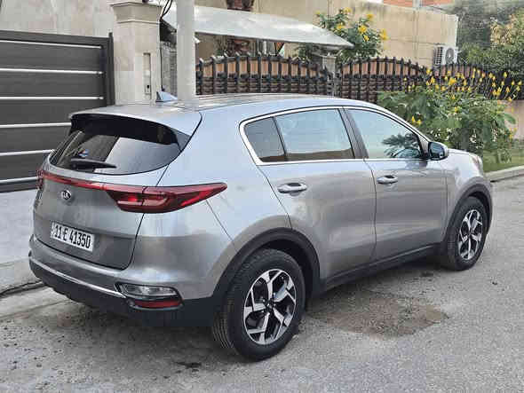 سبورتج 2021  وارد امريكي كلين تايتل 

بدون حادث ولا غرق سونار و تقرير مال امريكا موجود

 مواصفاتها 
 شاشة كبيرة 
تحكمات ستيرن 
تحديد مسار 

السيارة جديدة و بدون نقص مكانهة بغداد حي الاطباء بلجهاد قرب خدمي شارع المطار 

السعر 183 وبيهة مجال بسيط حك الجيه 

للتواصل ***********
