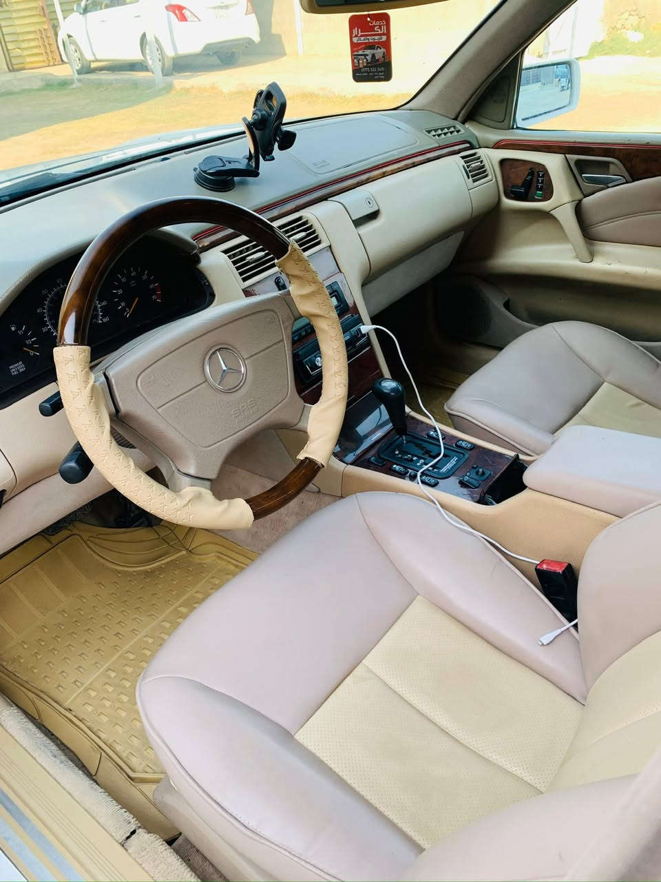 مارسدس ام عيون
1998

محرك v

صبغ عام

رقم بغداد

السعر ٩٢  وبيها مجال

***********

مكانها بابل
