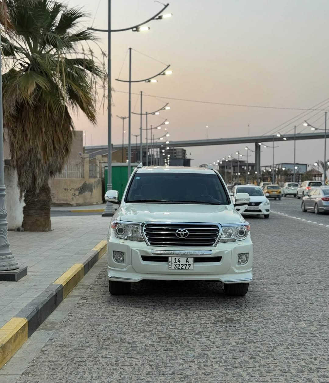 لاندكروز 2013 كامل مواصفات مكفولة عام السيارة كلش كلش جديدة ماشية 150  ماناقصها ولا شي السعر 340 بأسمي. .. الاستفسار الاتصال ع الرقم *********** البصرة, العراق
