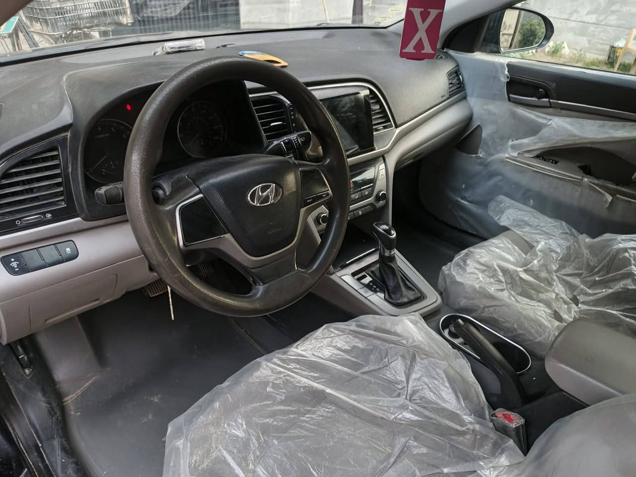 السلام عليكم النترا موديل 17 امريكي نص فول كير محرك خير من الله  صدر بحاله جيده رقم بغداد انكليزي محرك 2000  حادثه بأمريكا مرفق ويه صور وبل عراق قبغ جنطه مبدل فقط الغبغ مكاني بغداد ابو غريب السعر110 بيه مجال ***********
