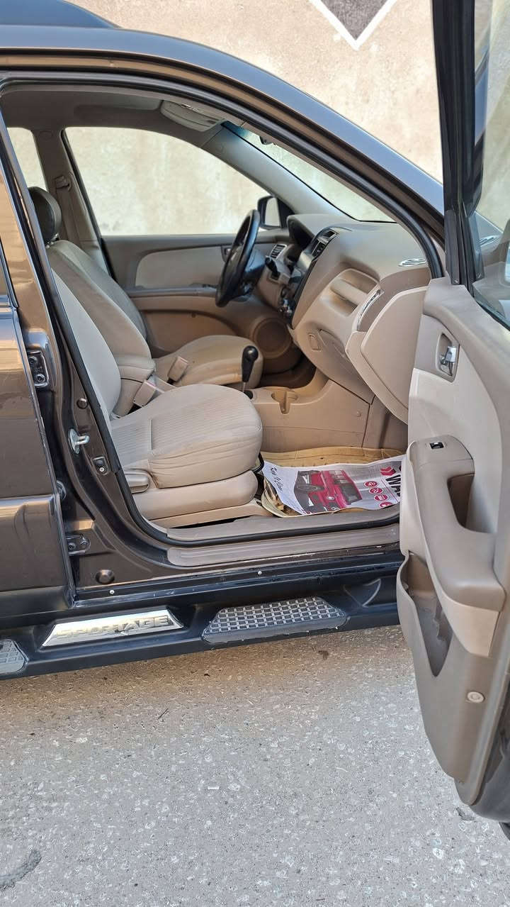 السلام عليكم سياره سبورتج مويل  ٢٠٠٩ بغداد مكينه ٢٠٠٠ دوش تبريد تبريد شغ٦رال بيه ٣قطع صبغ كلير كير مكينه كفاله عامه هاذا رقمي *********** عنوان كربلاء اتصلوا بخير وتدلل السعر مناسب
