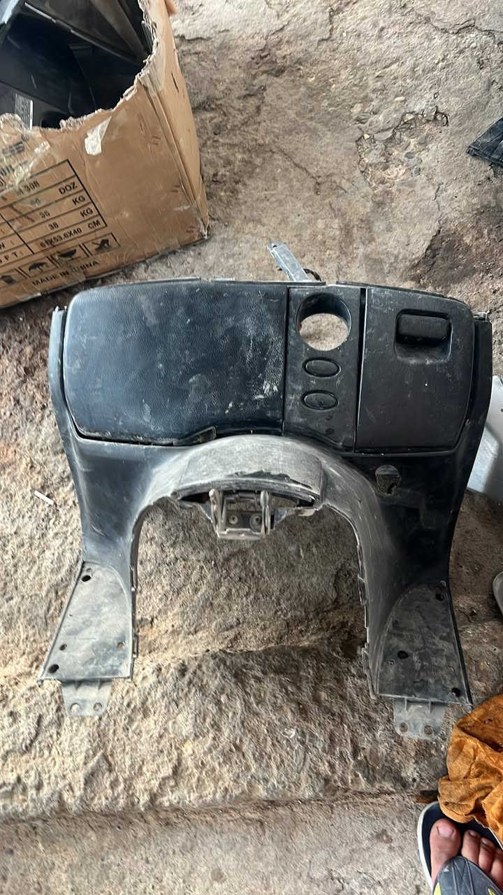 يا الله سلام عليكم تفصيخ 010/08شتحتاج موجود للحجز راسلني واتساب او خاص لا تعلق شنو سعر هاذه وشنو سعر هاذه اسعار جوه السوك بشرط موجود توصيل 🚚 جميع المحافضات6الف ***********
