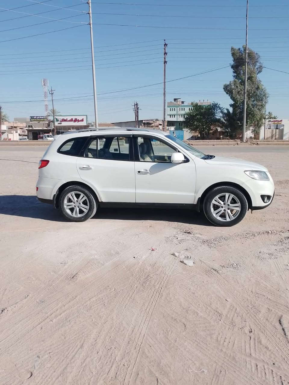 هيونداي سنتا في 2010 خليجي V6 بدون حادث
رقم بغداد 
120km جرص
٦ سلندر ٣٥٠٠
٧ راكب
٣ قطع تبريد
فتحة كشنات جلد 
وكهرباء 
اربع بصمات

تخشيب
فور ويل 4x4
سعر :: 128 وبيها
 مجال حك جيه

شاشة
كامرة
حساسات 

اشاير بالمري
مري شفط
 ماشية 200
قطعة وحدة رش بدوووون حادث جاملغ أمامي صبغ
رقم صاحب سياره ***********/***********
اني مكلف بل نشرها المكان بغداد أبو غريب
