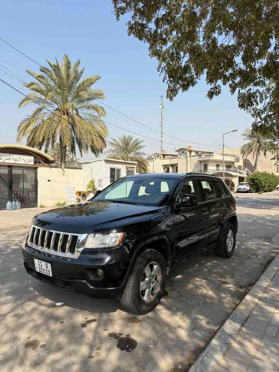 جيب لاريدو 2012 بجم كبس بغداد للبيع :
السعر ١٣٦ ورقه وبيها مجال بسيط 
6 سلندر 3600 
محرك جديد مال حاوية 
محرك وكير نضيفات جدا 
صدرها امامي خلفي جديد 
تبريد ( فريز ومنضومة جديدة ) شغال وتدفئة شغالة 
رقمها بغداد الدولي جديد وسنوية وهزة جديد 
تخم تايرات جدد نضيفات كلش 
حادثها جاملغ خلفي عكس السايق 
( شواصي لغود قمارة مكفولة ) 
بيها صبغ صفحة عكس السايق وقطعتين صفة السايق بدون صبغ 
يعني اقل الحزام 
مكاني بغداد الكرخ للاستفسار رقمي : *********** بغداد, العراق
