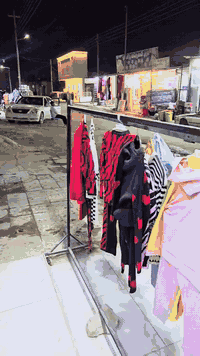 السلام عليكم ورحمة الله محل أزياء نسائية للبيع العنوان البصرة خور الزبير شارع الاسمدة المحل كامل متروس مسواك استندات سستم كامرات سبلت التواصل على الرقم
***********
