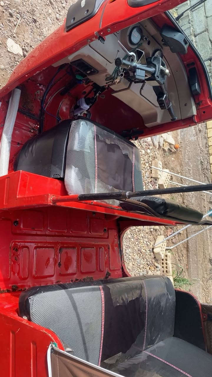 تكتك البيع موديل 18 بلاديه شهر 11 سعر 5 و 800 رقم سنويه نكليزي  ‭0776 710 1407‬
