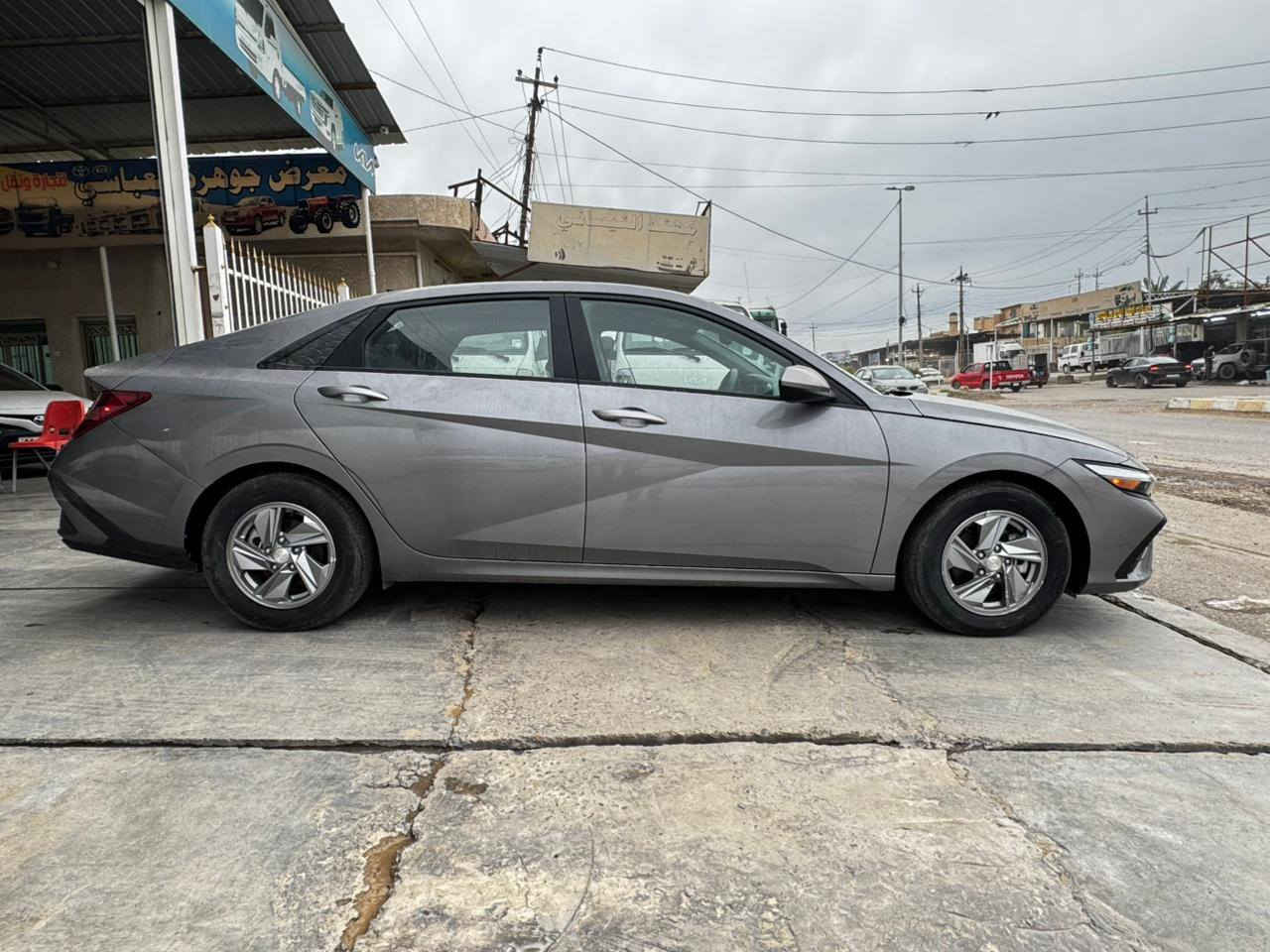 للبيع النترى موديل 24 بانزين محرك 2000 حادث خفيف خلفي سياره جديد دخول جديد بدون رقم تترقم باسمك مباشر مكانها سامراء او بغداد 
سعرها 145 باقي التفاصيل واتساب او اتصال ***********
