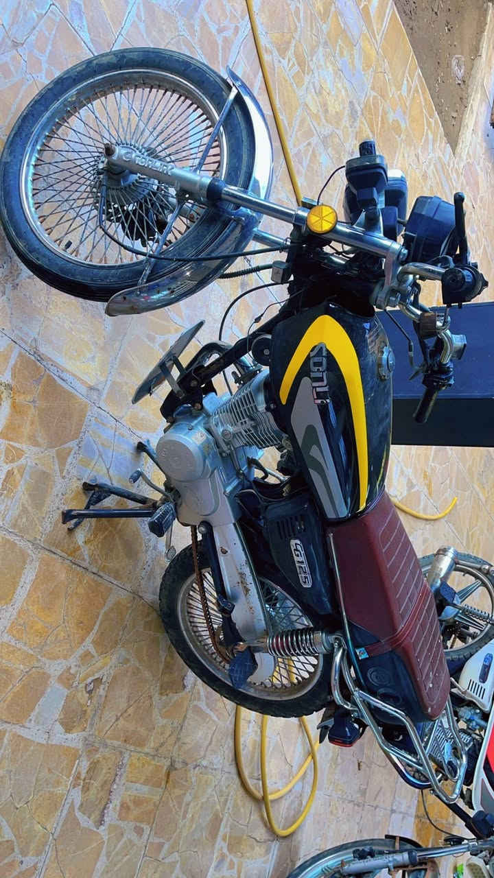 السلام عليكم. للبيع موديل 23  مكاني بابل. السعر 650. فقط نقص. قبق خلقي. + صينيه زنجيل


**إذا كنت صاحب هذا الإعلان وتريد حذفه لأي سبب، رجاءا أرسل رسالة إلى الدعم الفني**