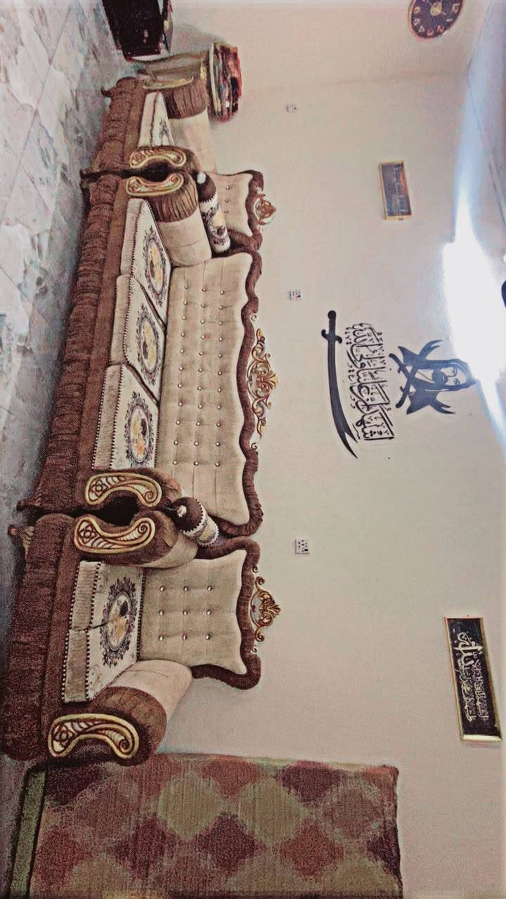 السلام عليكم تخم ملكي 10مقاعد 5 قطه تخم تفصال ونضيف الله شاهد تفصاله كلف 2400الله يشهد مقاعد ملاته ينشالن ينتضفن ويرجعن مآبي ضرر تخم ملكي [العنون بغداد قرب السيديه تقاطع درويش ] السعر 450 وبي مجال رقم الهاتف واتساب وخط***********
