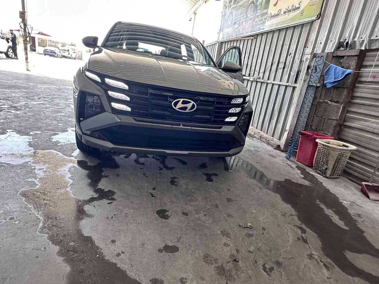 ‏سلام عليكم عندي توسان موديل 25 للبيع السيارة موجودة￼ بغداد الدورة سعر السيارة 200$￼ ￼ الاستفسار عن الرقم ***********￼
