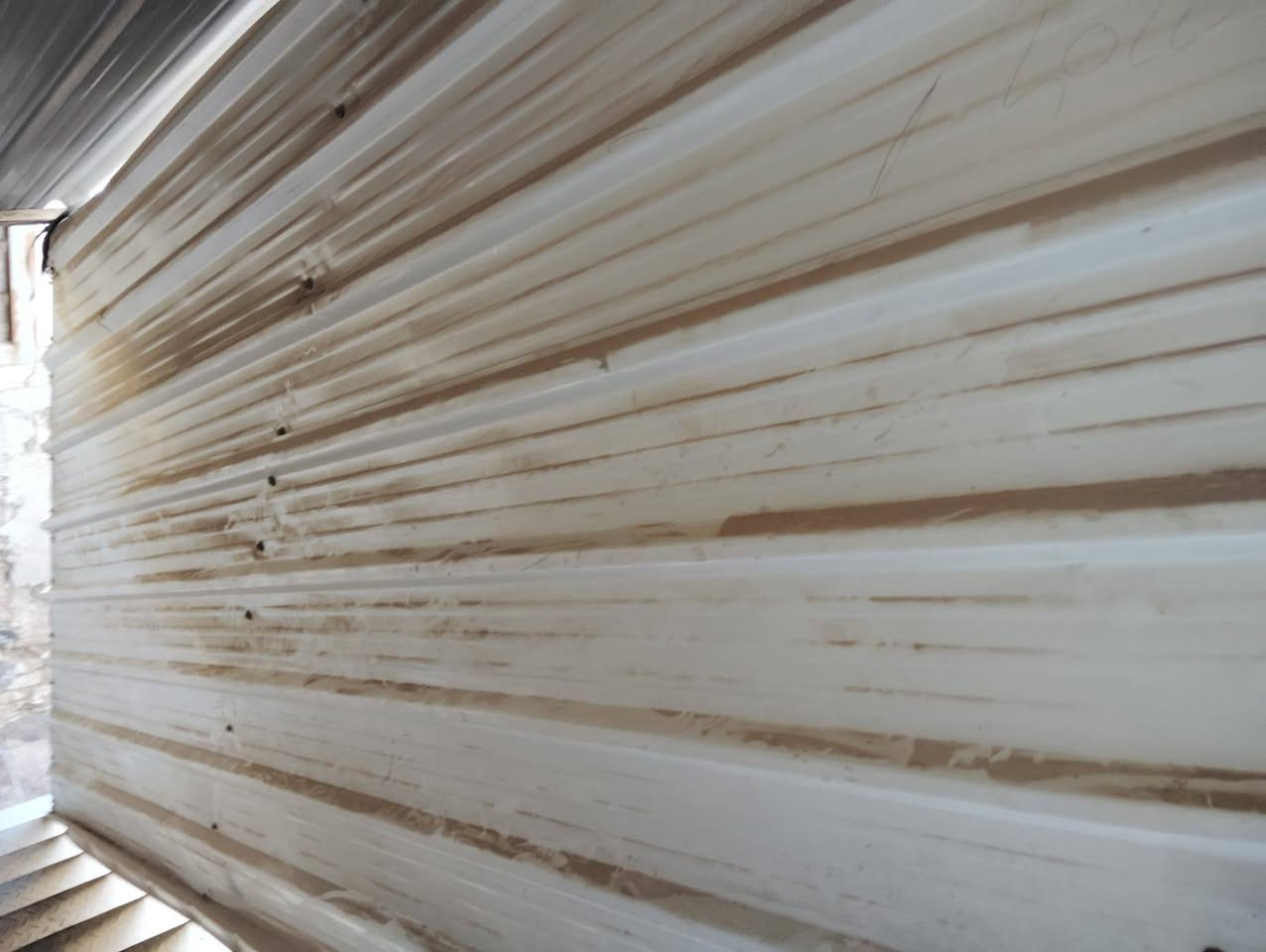 السلام عليكم
درج حديد  للبيع شغل تزكام يتكون من 16 بايه مغلف بالجينكو نظيف جدا للتواصل 
***********
