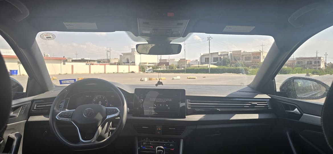 سلاوی خواتان لێبێت 
Jetta S Sport 2025
پێش و پشت کەپس بێ داخیلی بێ ئێڕباگ 
13000ماوەی ڕۆیشتن 
گێچ ئەلیکترۆنی وە شاشە گەورە 
ڕاداری پێش و پشت و ئاوێنەکان
وە ڕاداری سوکان و خەتی جادە 
کوشین سپۆڕت  و  هیتەر 
تەحەکوماتی تەبریدی لەمسە 
٢-٣ شوێنی PDR ی هەیە 
گێڕ و مەکینە و کارەبایی و تەقە و ڕەقە بە شەرت 
سەیارەکە ڕەقەم هەولێر کراوە
*********** 
----------------------------------
السلام عليكم 
جيتا س سبورت 2025 
موديل ألفين و اليوم 
بدون سبغ بدون ارباك 
بجم خلف كبس بشرط 
ماشي ١٣كيلومتر    - محرك 1.5 تيربو اقتصادي 
مواصفات- رادار امامي و خلفي و مراية 
نقطة عمياء تحكم ستيرن - كشنات سبورت 
كشنات امامي هيتر - تبريد لمس - لايت اوتو 
بجم و خلف بي ليد 
شاشة كبير - كيج إليكتروني 
ايكو سبورت نورمال 
كير و محرك و كهربائي بشرط 
حجر بية و رادار و ارباك بشرط 
سيارةمرقم أربيل 
بي مكانين صلح PDR 
مكان سيارة أربيل 
*********** أربيل, العراق
