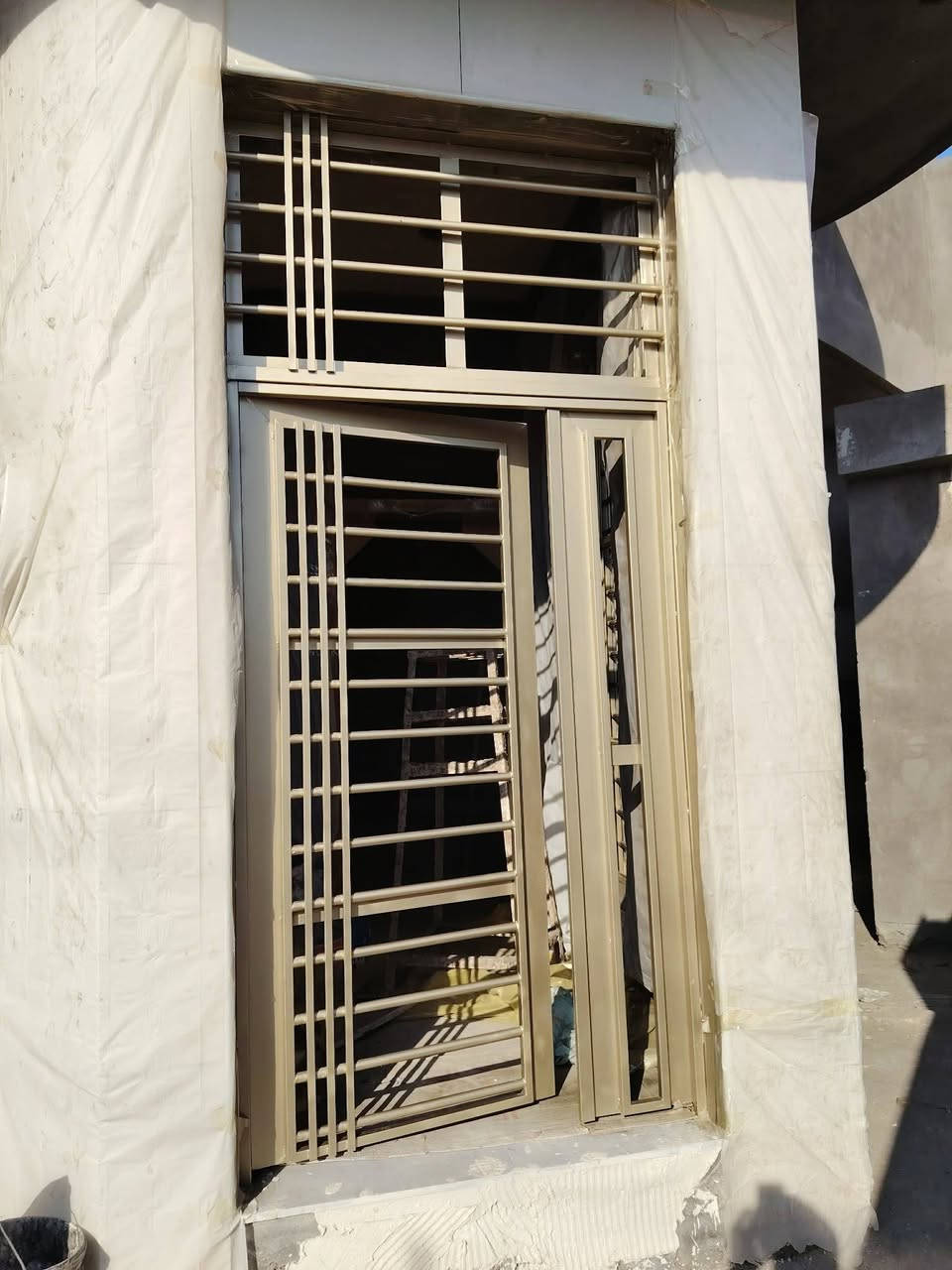 صبغ درجه اولا بسعر مناسب تنضيف شبابيج وصبغ الصباغ مهند ناصر ***********
