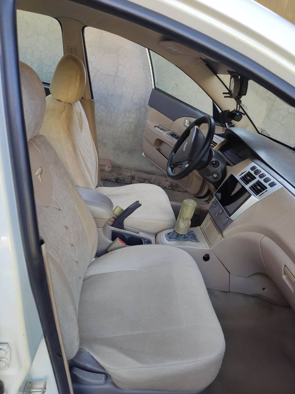 شيري A5 
موديل 2013
سيارة رقم سليمانية سنوية ما منتهيه
سنويه بسمي شرط تحويل
بيه بطاقة بانزين
دواخله نظيفة 
سيارة حلوة و جاهزة
مكاني كركوك
بيه جاملغ عكس سائق تعديل بارد بدون صبغ
رقم موبايل :     
*********** كركوك, العراق
