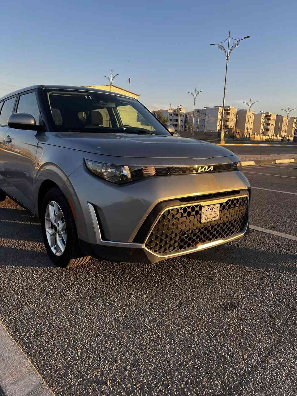 السلام عليكم
للبيع كيا صول وارد امريكي موديل 24 لون سلفر بدون رقم منفيس باسمي حادثه جاملغ امامي جهة اليمنه مبدل نفس اللون والجاملغ الخلفي نفس الجه راجع بارد فئة LX السيارة بدون صبغ للاستفسار الاتصال عالرقم *********** مكان السيارة بكربلاء السعر خاص
