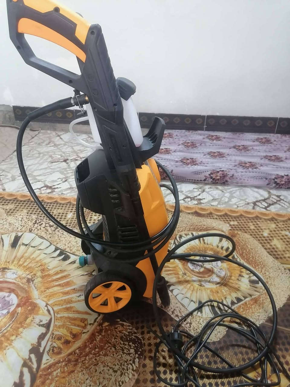 غراض للبيع الأسعار عالصور للاستفسار *********** الايمن
