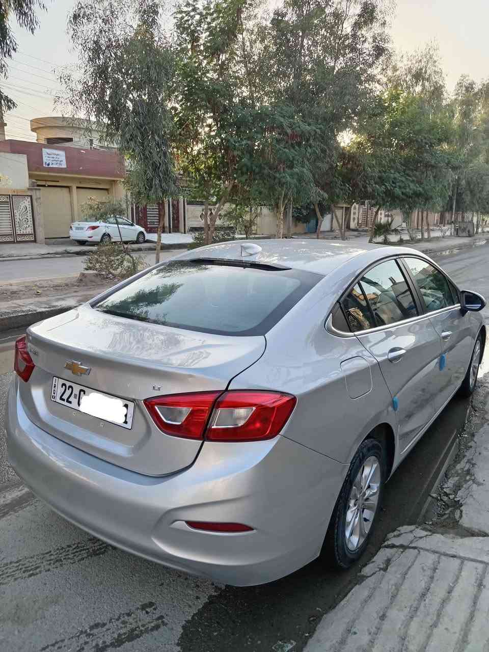 شوفرليت كروز موديل ٢٠١٩ مواصفات Lt المعروفة بجم كبس 
رقم أربيل الدولي سنوية ٢٠٣١
محرك كير شرط جاهزة من جميع النواحي ادامه كامله على السيارة بسمي شرط التحويل 
ضرره جانبي جاملغ خلفي وحافت الباب مع ملاحظة بارد بسيطة 
مكانها موصل الايسر  
السعر ١٠٣ وبيها مجال قليل 
***********
